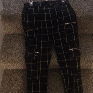 Hot topic pants size medium